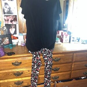 Black Top and Floral and Skull Leggings Set